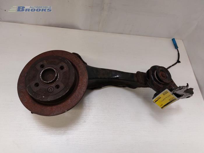 Knuckle, rear left from a MINI Mini One/Cooper (R50) 1.6 16V One 2006