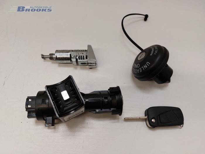 Set of locks from a Ford Ka II 1.2 2014