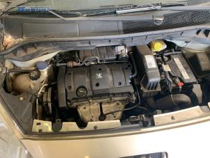 Używane Obudowa filtra powietrza Peugeot 1007 (KM) 1.6 GTI,Gentry 16V Cena € 15,00 Procedura marży oferowane przez Autobedrijf Brooks