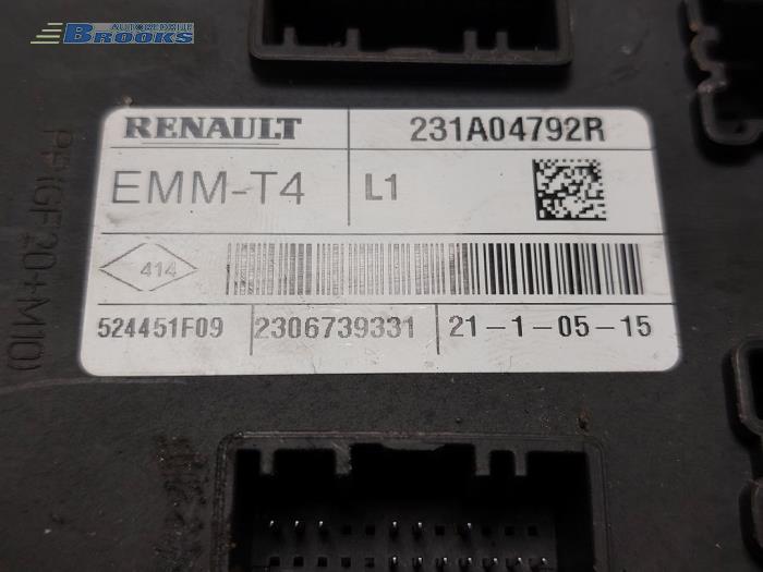 Stacyjka + sterownik z Renault Clio IV (5R) 1.5 Energy dCi 90 FAP 2015