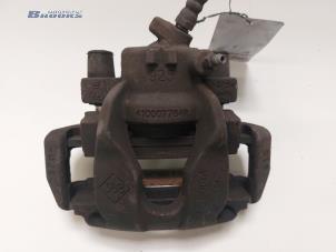 Used Front brake calliper, left Renault Clio IV (5R) 1.5 Energy dCi 90 FAP Price € 15,00 Margin scheme offered by Autobedrijf Brooks