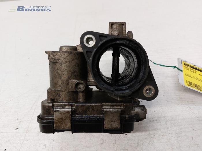 Begagnade Spjällhus Fiat Doblo Cargo (263) 1.3 MJ 16V DPF Euro 5 Pris € 10,00 Marginaltabell erbjuds av Autobedrijf Brooks