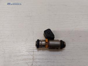 Usagé Injecteur (injection essence) Fiat Doblo (223A/119) 1.4 Prix € 20,00 Règlement à la marge proposé par Autobedrijf Brooks