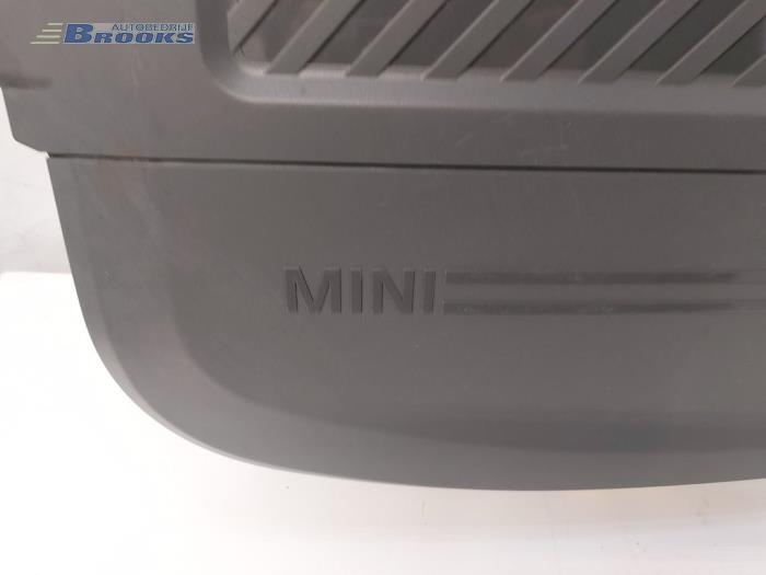 Engine protection panel from a MINI Mini (F56) Cooper SE,Electric 2021