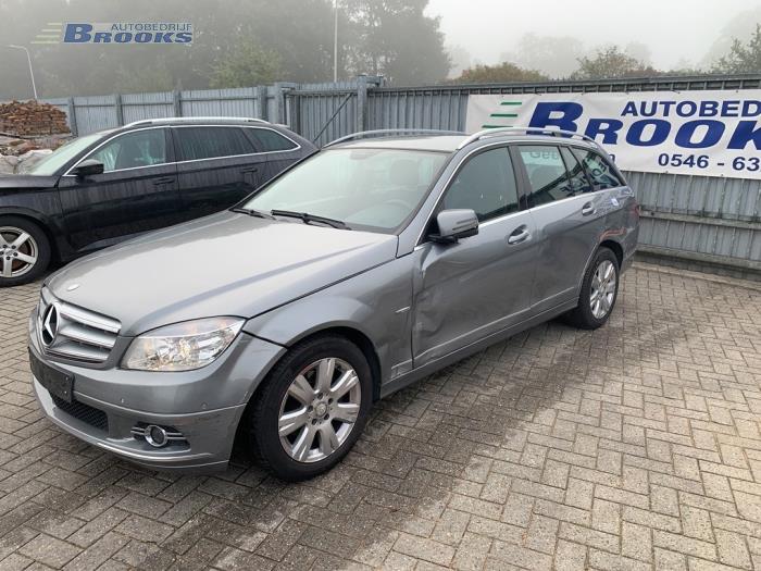 Power steering box from a Mercedes-Benz C Estate (S204) 2.2 C-180 CDI 16V BlueEFFICIENCY 2010
