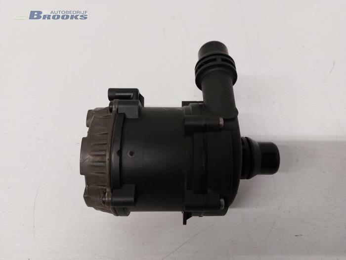 Begagnade Extra vattenpump Mini Mini (F56) Cooper SE,Electric Pris € 100,00 Marginaltabell erbjuds av Autobedrijf Brooks