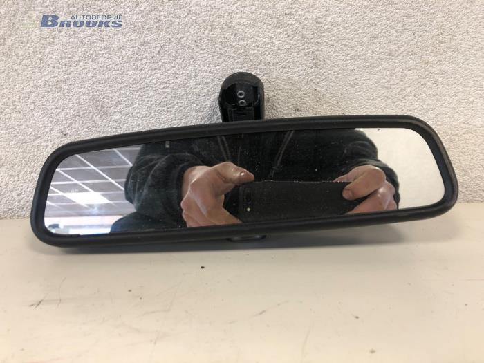 Używane Lusterko wewnetrzne BMW 5 serie Touring (F11) 530d 24V Blue Performance Cena € 75,00 Procedura marży oferowane przez Autobedrijf Brooks