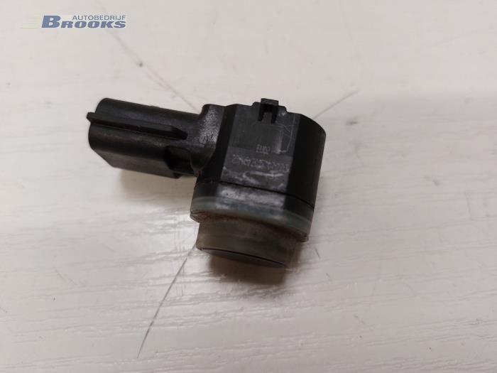 Usados Sensor PDC Renault Clio IV Estate/Grandtour (7R) 1.5 Energy dCi 90 FAP Precio € 15,00 Norma de margen ofrecido por Autobedrijf Brooks