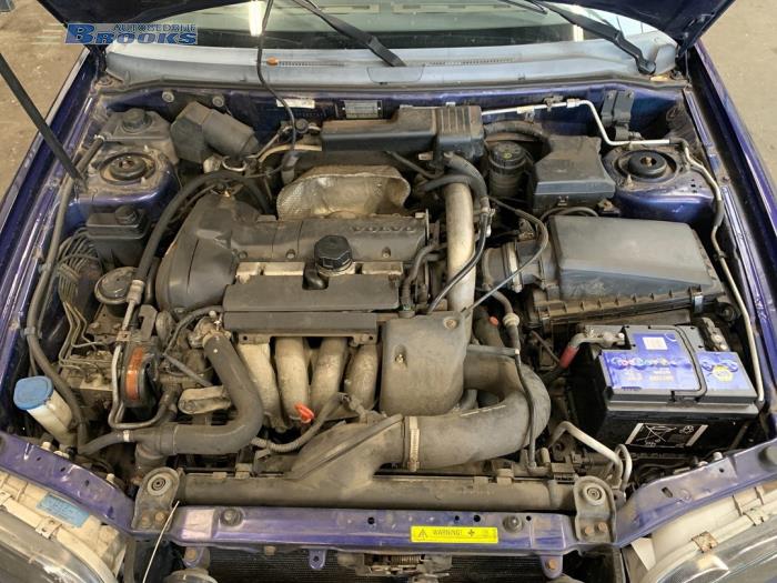 Engine Volvo V40 2.0 16V Turbo - B4204T3 - Autobedrijf Brooks