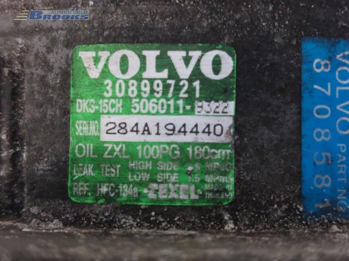 Klimapumpe van een Volvo V40 (VW) 1.8 16V Bi-Fuel 2002