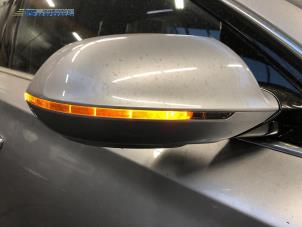 Usagé Rétroviseur extérieur droit Audi A8 (D4) 4.2 TDI V8 32V Quattro Prix € 225,00 Règlement à la marge proposé par Autobedrijf Brooks