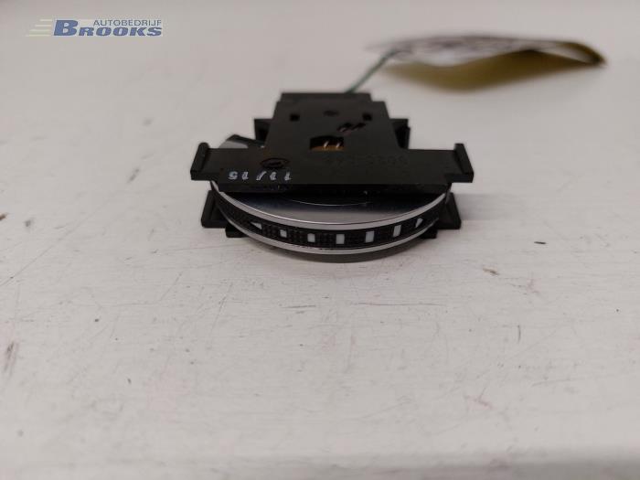Usados Interruptor Audi A8 (D4) 4.2 TDI V8 32V Quattro Precio € 20,00 Norma de margen ofrecido por Autobedrijf Brooks