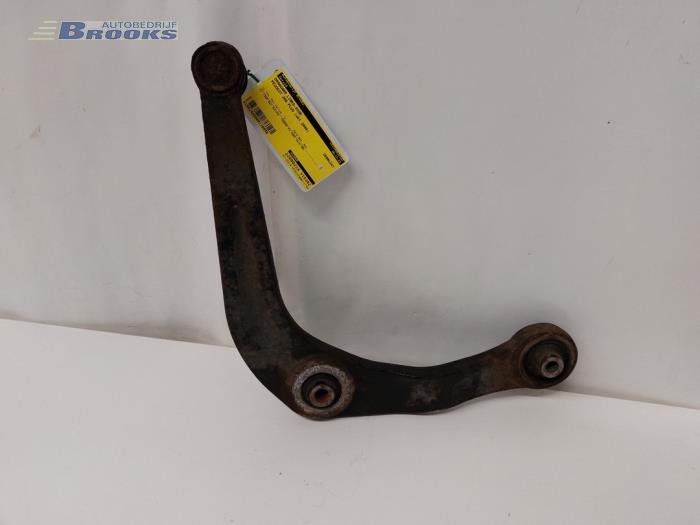Front wishbone, left from a Peugeot 206+ (2L/M) 1.4 XS 2009