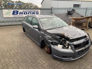Used Knuckle, front right Toyota Avensis Wagon (T25/B1E) 1.8 16V VVT-i Price € 35,00 Margin scheme offered by Autobedrijf Brooks