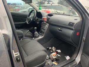 Used Airbag set + module Toyota Avensis Wagon (T25/B1E) 1.8 16V VVT-i Price € 150,00 Margin scheme offered by Autobedrijf Brooks