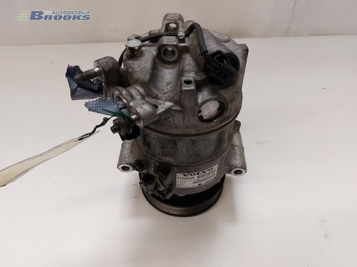 Air conditioning pump Volvo V60 I 2.0 D4 16V - 36010254 D4204T5 VOLVO