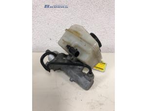 Used Master cylinder Opel Astra H (L48) 1.8 16V Price € 25,00 Margin scheme offered by Autobedrijf Brooks