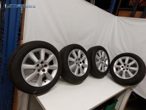 Usagé Kit jantes + pneus d'hivers Toyota Avensis Wagon (T25/B1E) 1.8 16V VVT-i Prix € 250,00 Règlement à la marge proposé par Autobedrijf Brooks
