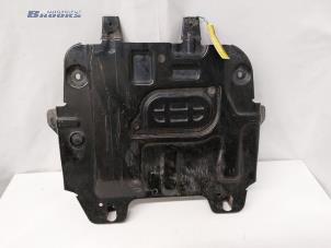 Used Engine protection panel Toyota Land Cruiser (J15) 2.8 D-4D 16V Price € 75,00 Margin scheme offered by Autobedrijf Brooks