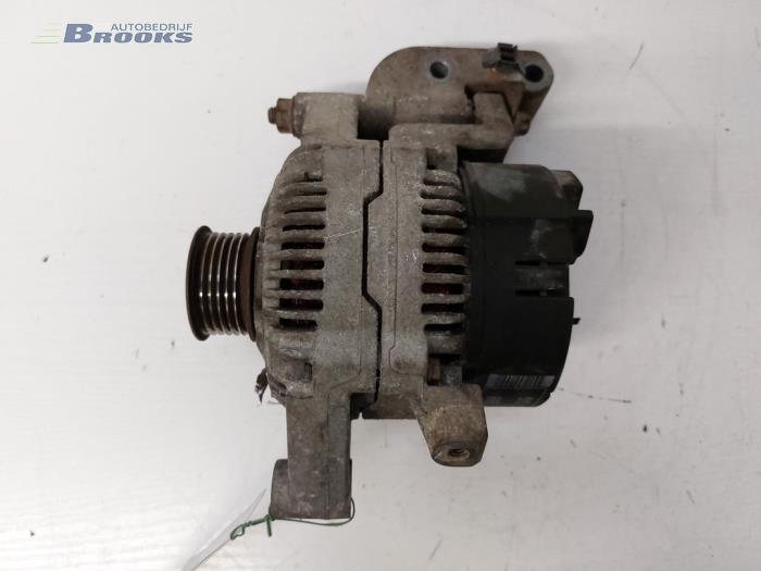 Begagnade Dynamo Opel Corsa B (73/78/79) 1.4i Pris € 20,00 Marginaltabell erbjuds av Autobedrijf Brooks