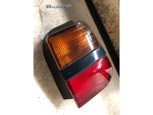 Usados Luz trasera derecha Mitsubishi Space Wagon (N3/N4) 2.0 GLXi 16V Precio € 10,00 Norma de margen ofrecido por Autobedrijf Brooks