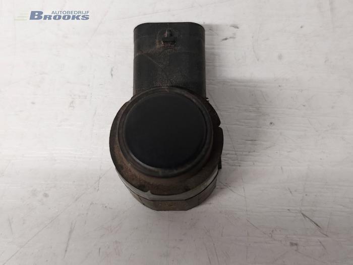 Begagnade Parkeringssensor Volvo V60 I (FW/GW) 2.0 D4 16V Pris € 10,00 Marginaltabell erbjuds av Autobedrijf Brooks