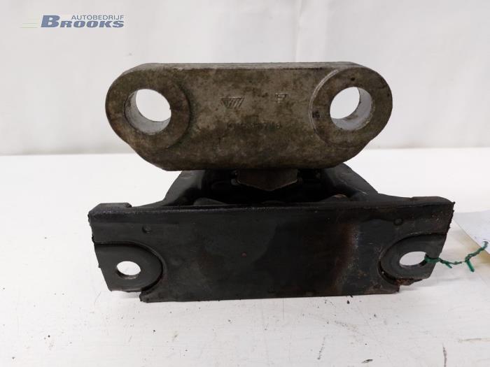 Gearbox mount from a Opel Corsa D 1.4 16V Twinport 2010