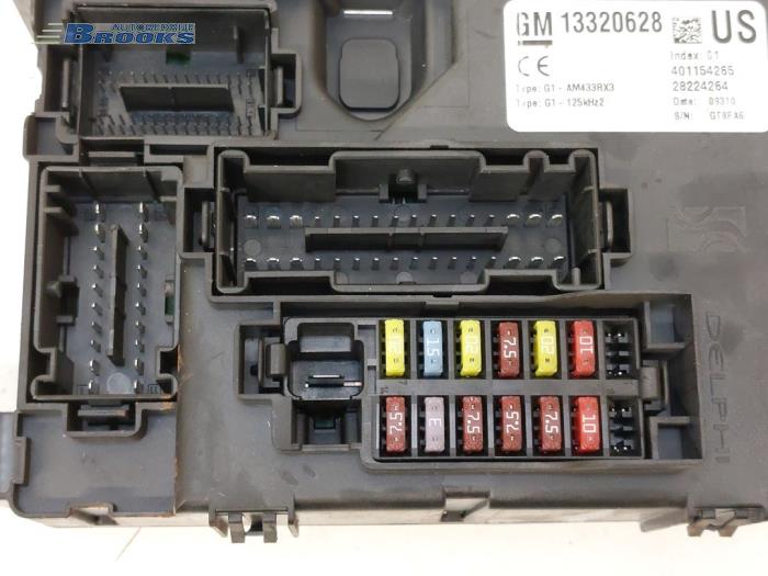 Fuse box from a Opel Corsa D 1.4 16V Twinport 2010