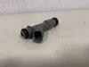 Injector (petrol injection) from a Peugeot 107 1.0 12V 2010