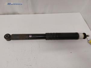 Used Rear shock absorber, right Renault Clio IV Estate/Grandtour (7R) 1.5 Energy dCi 90 FAP Price € 15,00 Margin scheme offered by Autobedrijf Brooks