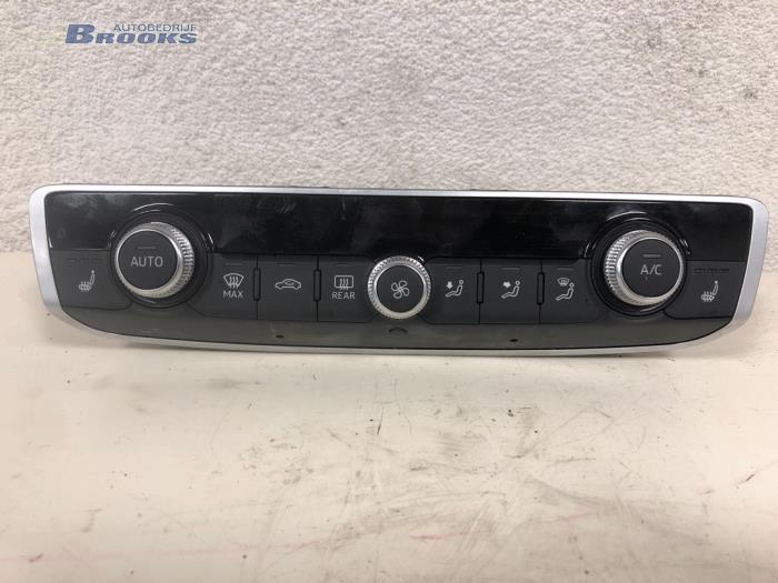 Używane Panel climatronic Audi RS 3 Sportback (8VA/8VF) 2.5 TFSI 20V Quattro Cena € 150,00 Procedura marży oferowane przez Autobedrijf Brooks