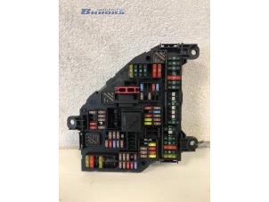 Used Fuse box BMW 5 serie Touring (F11) 530d 24V Blue Performance Price € 40,00 Margin scheme offered by Autobedrijf Brooks