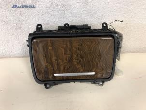 Used Cup holder BMW 5 serie Touring (F11) 530d 24V Blue Performance Price € 50,00 Margin scheme offered by Autobedrijf Brooks