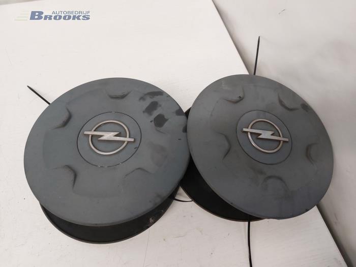 Wheel cover set from a Opel Combo (Corsa C) 1.7 DI 16V 2003