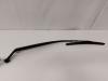 Front wiper arm from a Toyota Auris Touring Sports (E18) 1.8 16V Hybrid 2017