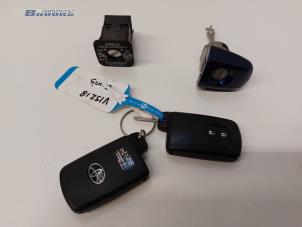 Used Set of locks Toyota Auris Touring Sports (E18) 1.8 16V Hybrid Price € 35,00 Margin scheme offered by Autobedrijf Brooks