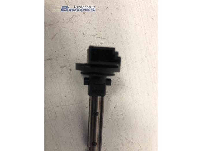 Interior temperature sensor from a BMW 5 serie Touring (F11) 530d 24V Blue Performance 2012