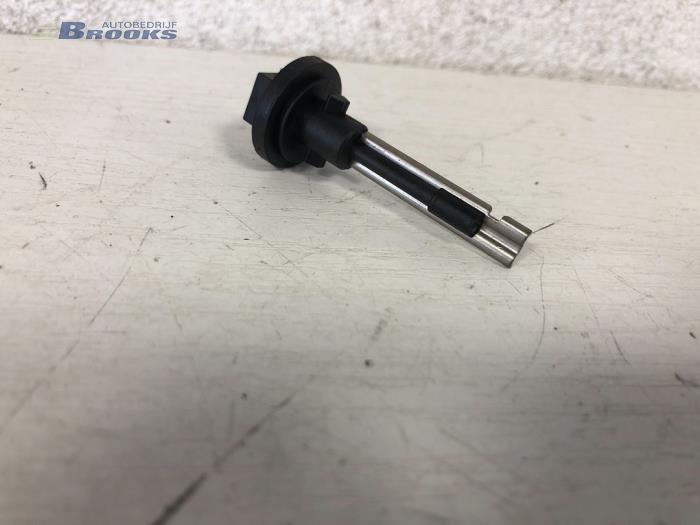 Interior temperature sensor from a BMW 5 serie Touring (F11) 530d 24V Blue Performance 2012