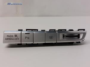 Gebrauchte PDC Schalter Audi A8 (D4) 4.2 TDI V8 32V Quattro Preis € 35,00 Margenregelung angeboten von Autobedrijf Brooks