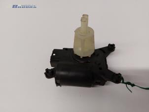 Used Heater valve motor Fiat Doblo Cargo (263) 1.3 MJ 16V DPF Euro 5 Price € 15,00 Margin scheme offered by Autobedrijf Brooks