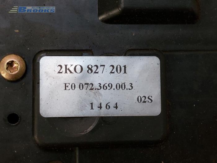Mécanique de verrouillage portière arrière camionnette d'un Volkswagen Caddy III (2KA,2KH,2CA,2CH) 2.0 SDI 2004