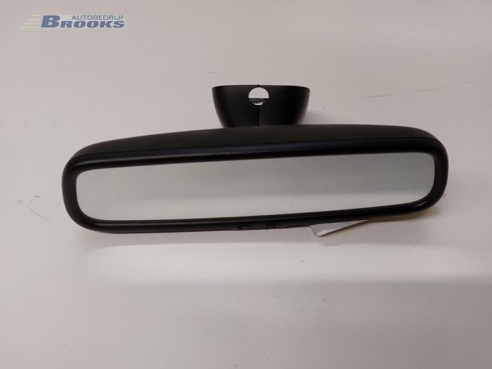 Używane Lusterko wewnetrzne Volkswagen Caddy III (2KA,2KH,2CA,2CH) 1.9 TDI Cena € 35,00 Procedura marży oferowane przez Autobedrijf Brooks