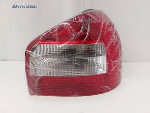 Nuevos Luz trasera derecha Audi A3 (8L1) 1.6 Precio € 48,40 IVA incluido ofrecido por Autobedrijf Brooks
