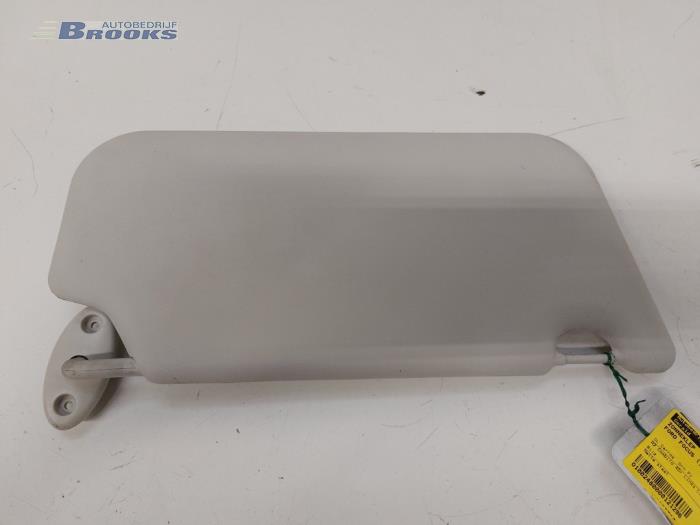 Sun visor from a Ford Focus 3 Wagon 1.0 Ti-VCT EcoBoost 12V 125 2014