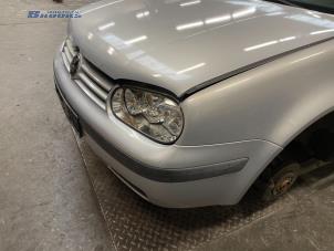 Usados Faro izquierda Volkswagen Golf IV (1J1) 1.6 Precio € 25,00 Norma de margen ofrecido por Autobedrijf Brooks