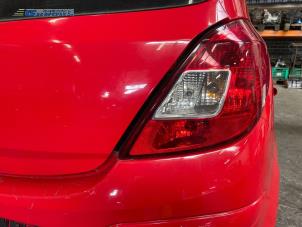 Usagé Feu arrière secondaire droit Opel Corsa D 1.4 16V Twinport Prix € 20,00 Règlement à la marge proposé par Autobedrijf Brooks