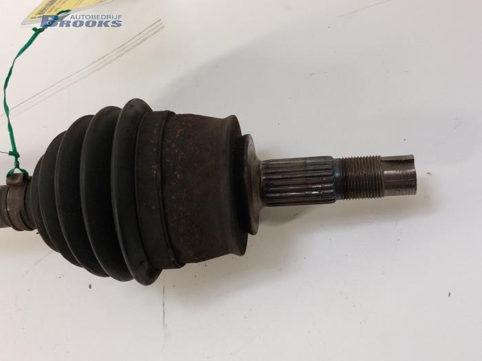 Front drive shaft, right from a Opel Corsa D 1.4 16V Twinport 2012