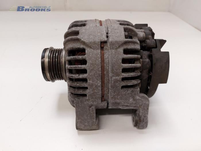 Begagnade Dynamo Opel Corsa D 1.4 16V Twinport Pris € 25,00 Marginaltabell erbjuds av Autobedrijf Brooks