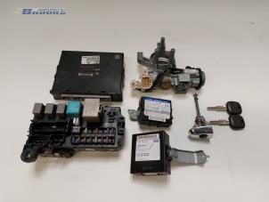 Used Ignition lock + computer Daihatsu Sirion 2 (M3) 1.0 12V DVVT Price € 100,00 Margin scheme offered by Autobedrijf Brooks