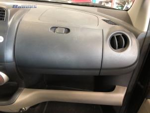 Used Glovebox Daihatsu Sirion 2 (M3) 1.3 16V DVVT Price € 25,00 Margin scheme offered by Autobedrijf Brooks